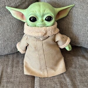 Baby Yoda toy